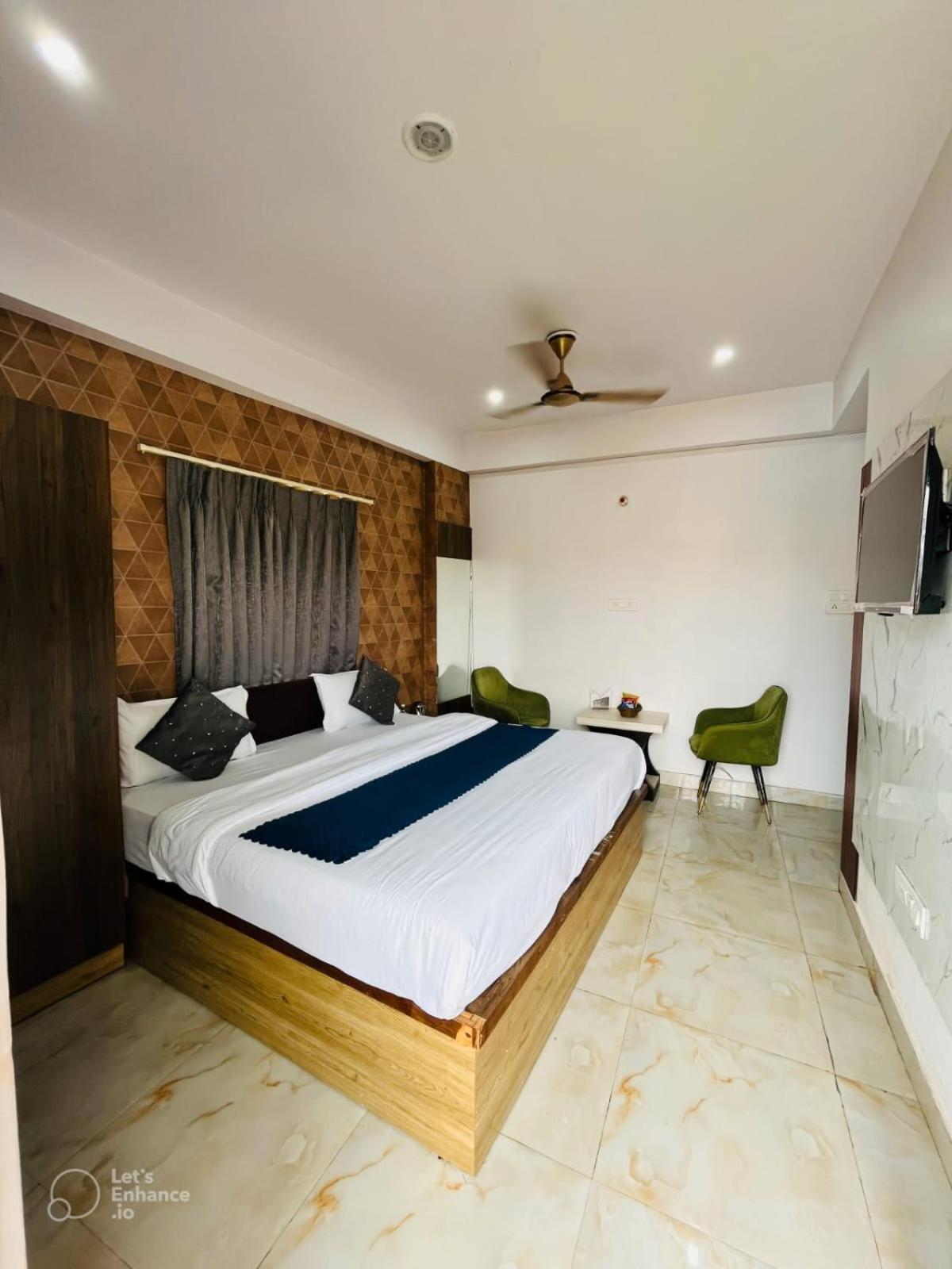 Hotel Vinayak Plaza Varanasi Ngoại thất bức ảnh