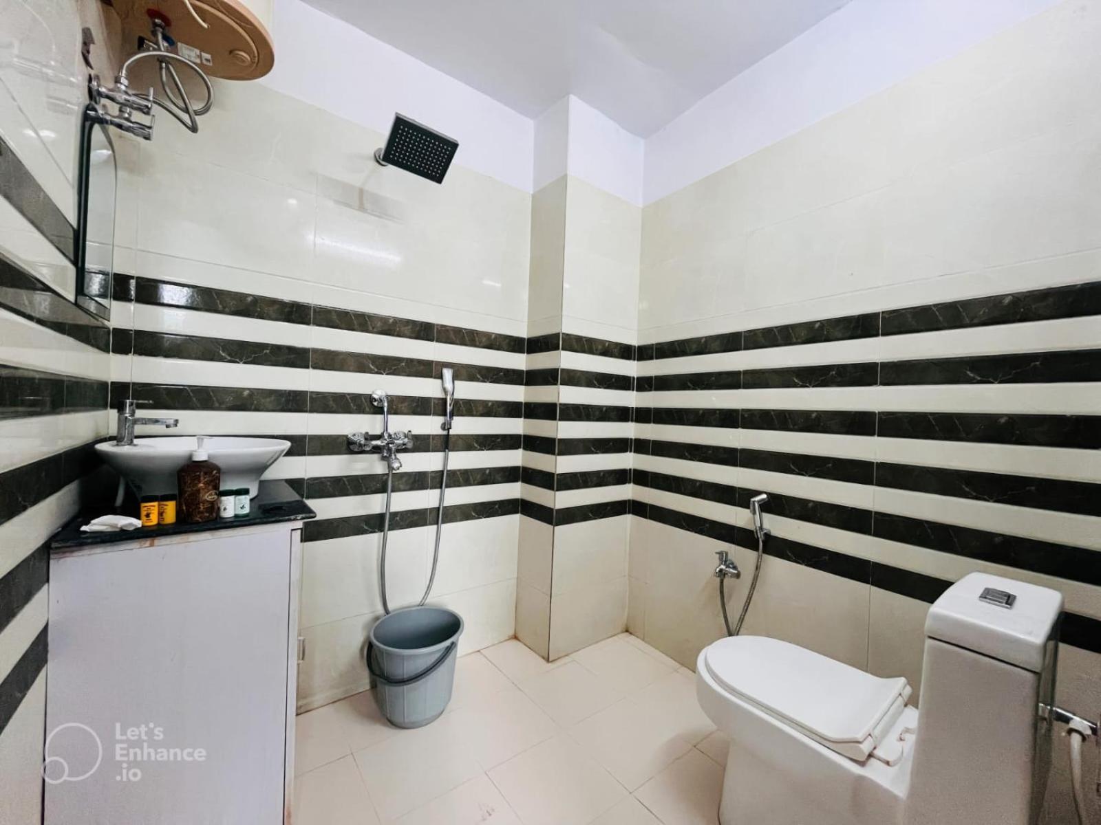 Hotel Vinayak Plaza Varanasi Ngoại thất bức ảnh